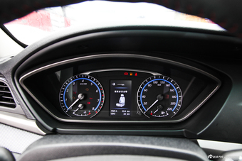 2017款海马M6 1.6L手动运动智能型