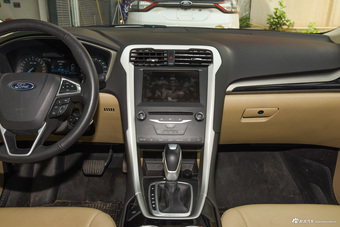 2013款蒙迪欧1.5T自动180舒适型