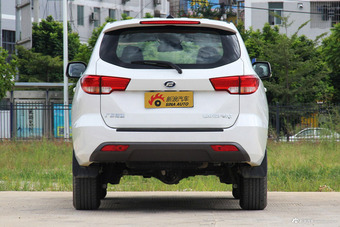 2016款揽福 2.4L手动汽油两驱精英版5座