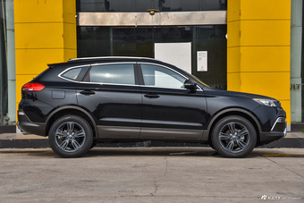 2015款猎豹CS10 2.0T手动风尚版 纽约黑