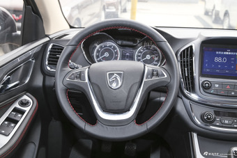 2016款 宝骏560 1.5T手动豪华型