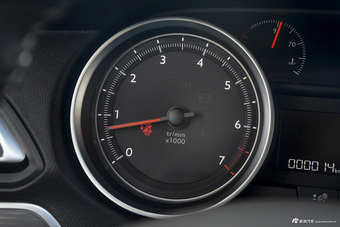 2016款东风标致408 1.6T自动豪华版