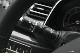 2018款哈弗H6 换代2.0T自动豪华型红标