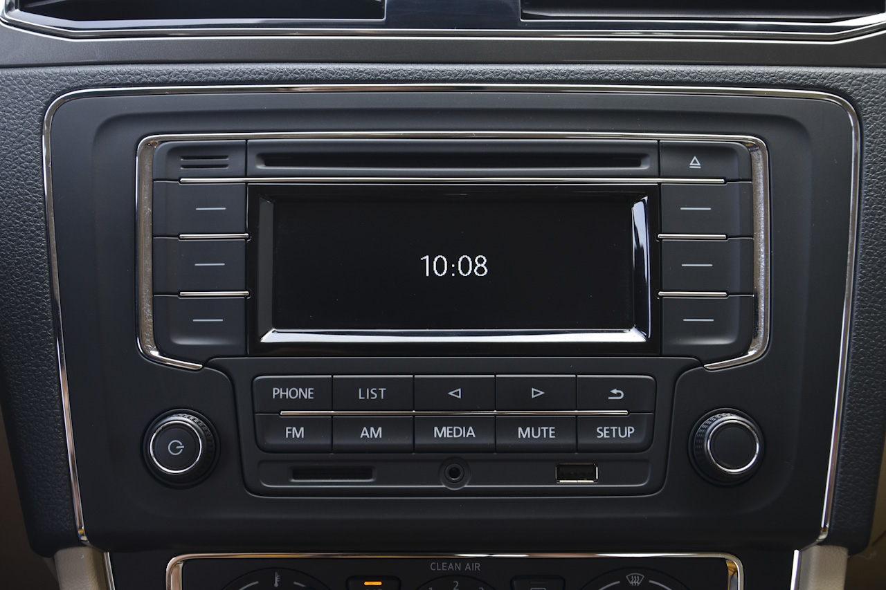 2017款桑塔纳浩纳1.6L自动豪华版