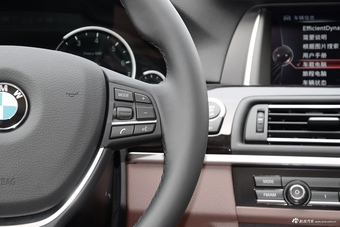 2017款宝马5系2.0T自动528Li 领先型