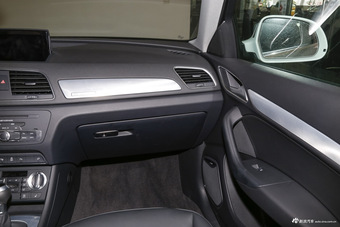 2016款奥迪Q3 2.0T自动35TFSI典藏版quattro进享型