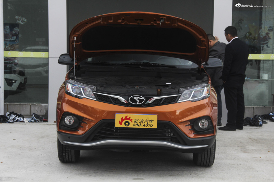 2016款东南DX3 1.5L手动劲彩版