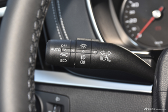 2018款荣威RX5 1.5T 20T自动两驱互联网智臻版