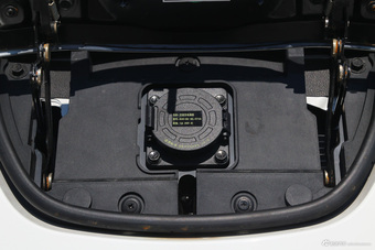 2017款江淮iEV6E时光版