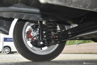 2016款昌河Q25 1.5L手动乐惠版 炫酷白