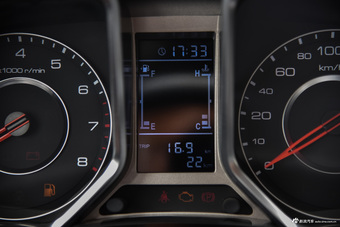 2016款大迈X5 1.5T手动精英7座型 国五 慕尼黑