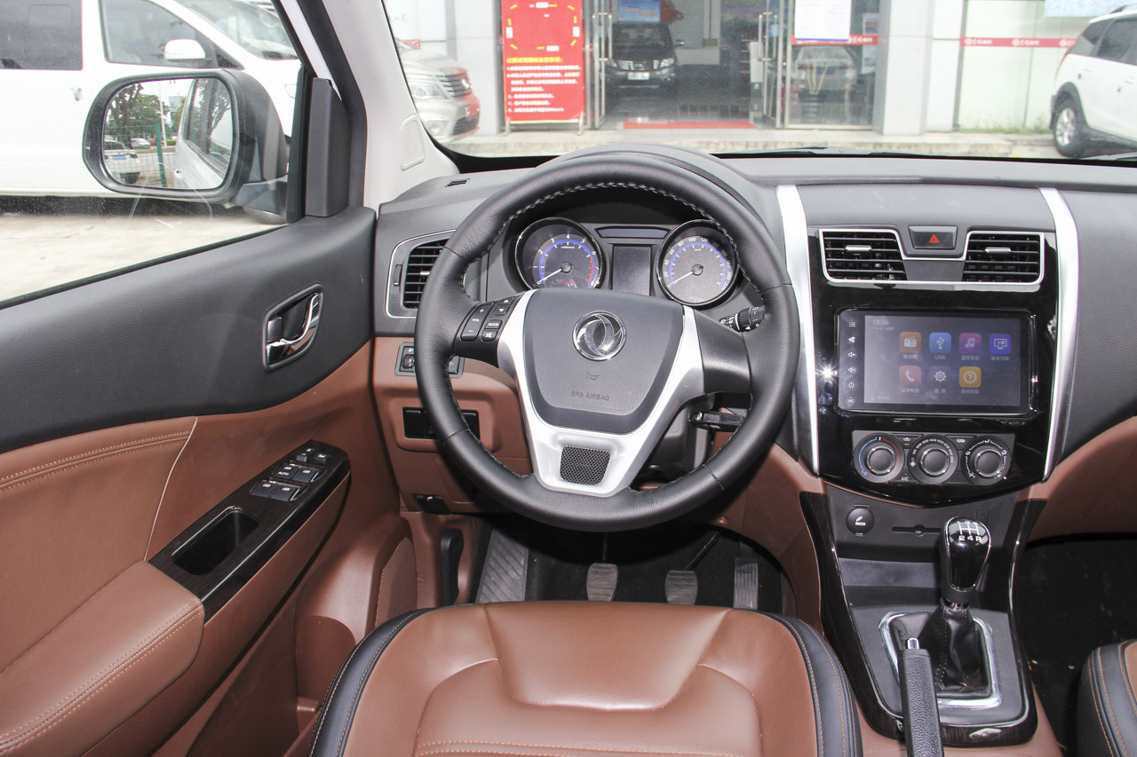 2016款风行SX6 2.0L手动尊享型