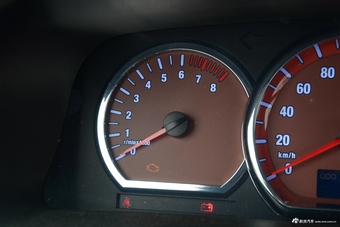 2017款菱智 M3L 2.0L 7座舒适型 