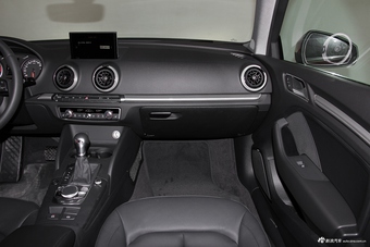 2017款奥迪A3 2.0TSportback 40 TFSI 风尚型