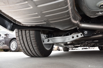 2018款君威GS 2.0T自动穿越火线联名限量版28T