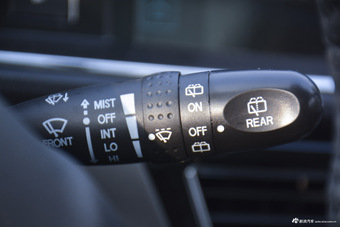 2016款长安欧尚1.5L手动豪华型