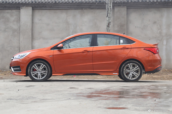 2017款艾瑞泽5 SPORT 1.5T自动尊贵版