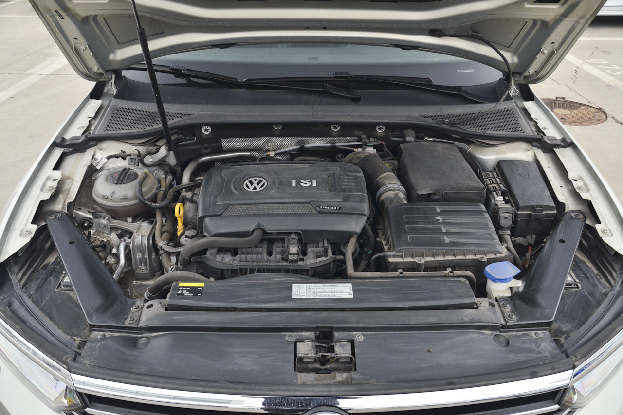  2017款迈腾2.0T自动380TSI DSG豪华型