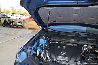 2017款马自达CX-5 2.5L自动两驱智尊型