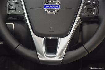 2017款沃尔沃XC60 2.0T自动T5 智进版