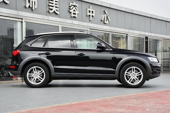 2017款奥迪Q5 Plus 2.0T自动40TFSI舒适型