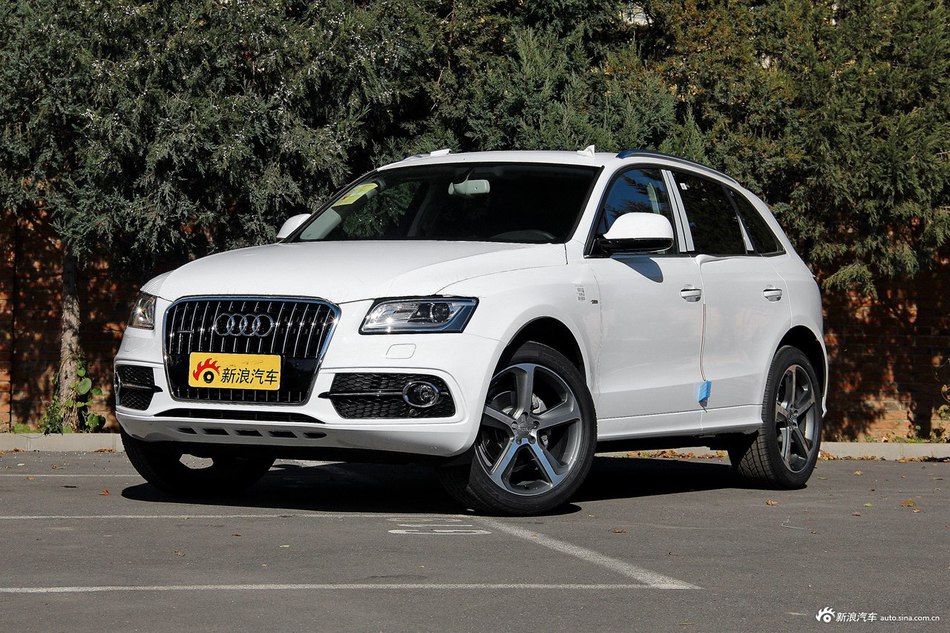 2017款奥迪Q5 2.0T自动40TFSI豪华型（白）