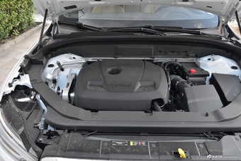 2019款沃尔沃XC60 2.0T自动四驱T5智逸版