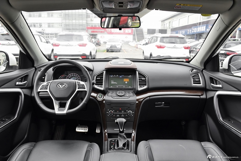 9月限时促销 北汽幻速幻速S6新车优惠6.74万起