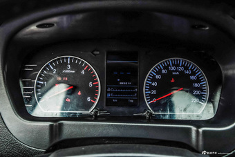 2016款 拓陆者 2.8T E5 柴油两驱舒适版ISF2.8