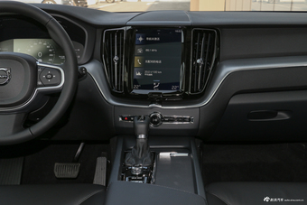 2019款沃尔沃XC60 2.0T自动四驱T5智逸版