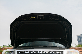 2017款长安CS95 2.0T自动两驱智远版