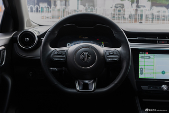  2018款名爵6新能源 45T E-DRIVE智驱混动PILOT超级互联网版