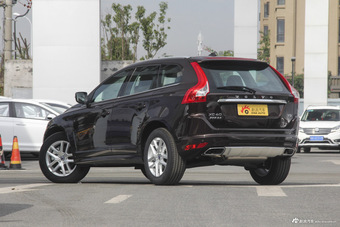 2017款 沃尔沃XC60 2.0T T5 智行版