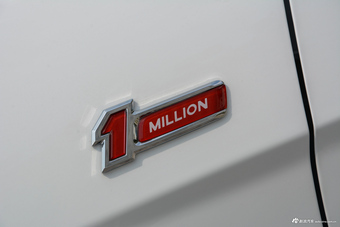 2017款吉利帝豪1.5L手动三厢百万款向上版