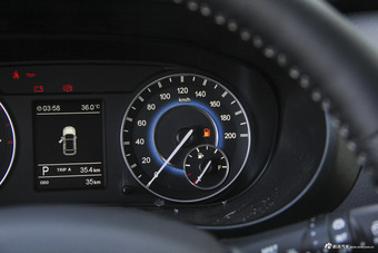 2018款风光S560改款 1.8L CVT尊贵型5座