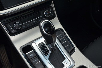 2017款吉利帝豪GL 1.3T自动尊贵型