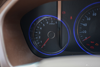 2018款北汽幻速S7 1.5T 手动尊贵型