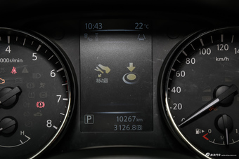 2016款逍客2.0L自动XV TOP旗舰版