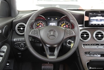 2017款奔驰GLC300 2.0T自动 4MATIC豪华型