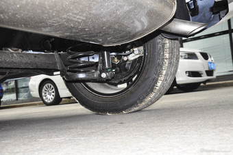 2016款众泰SR7 1.5T自动魔方之心版