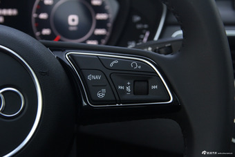 2017款奥迪A4L 2.0T自动40TFSI风尚型 