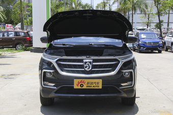 2018款宝骏530 1.8L自动豪华型