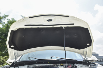 2015款海马S5 1.6L手动豪华型天窗版