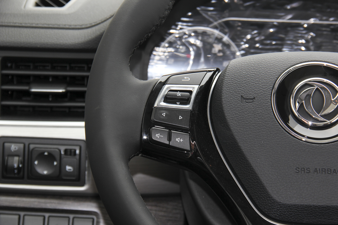 2017款景逸X6 乐享系列1.5T手动豪华型