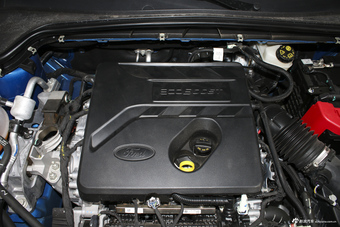 2019款福克斯三厢1.5T自动ST Line EcoBoost 180