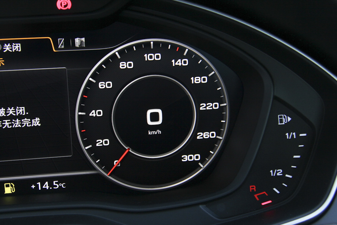 2017款奥迪A4L 2.0T自动40TFSI运动型