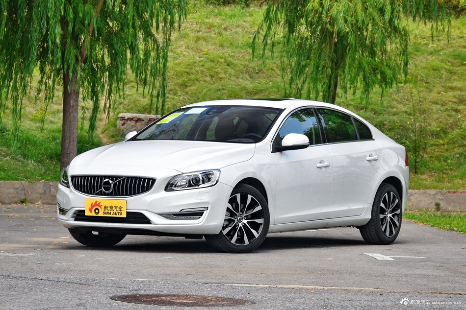 2019款沃尔沃S60L 1.5T自动T3智进版