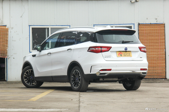 2018款君马S70 1.5T自动豪华运动型5座