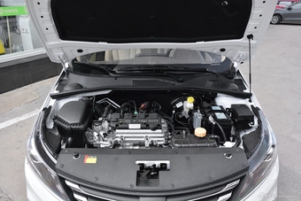 2017款宝骏310W 1.5L手动舒适型国V图片