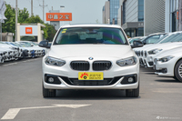 2018款宝马1系120i自动设计套装型